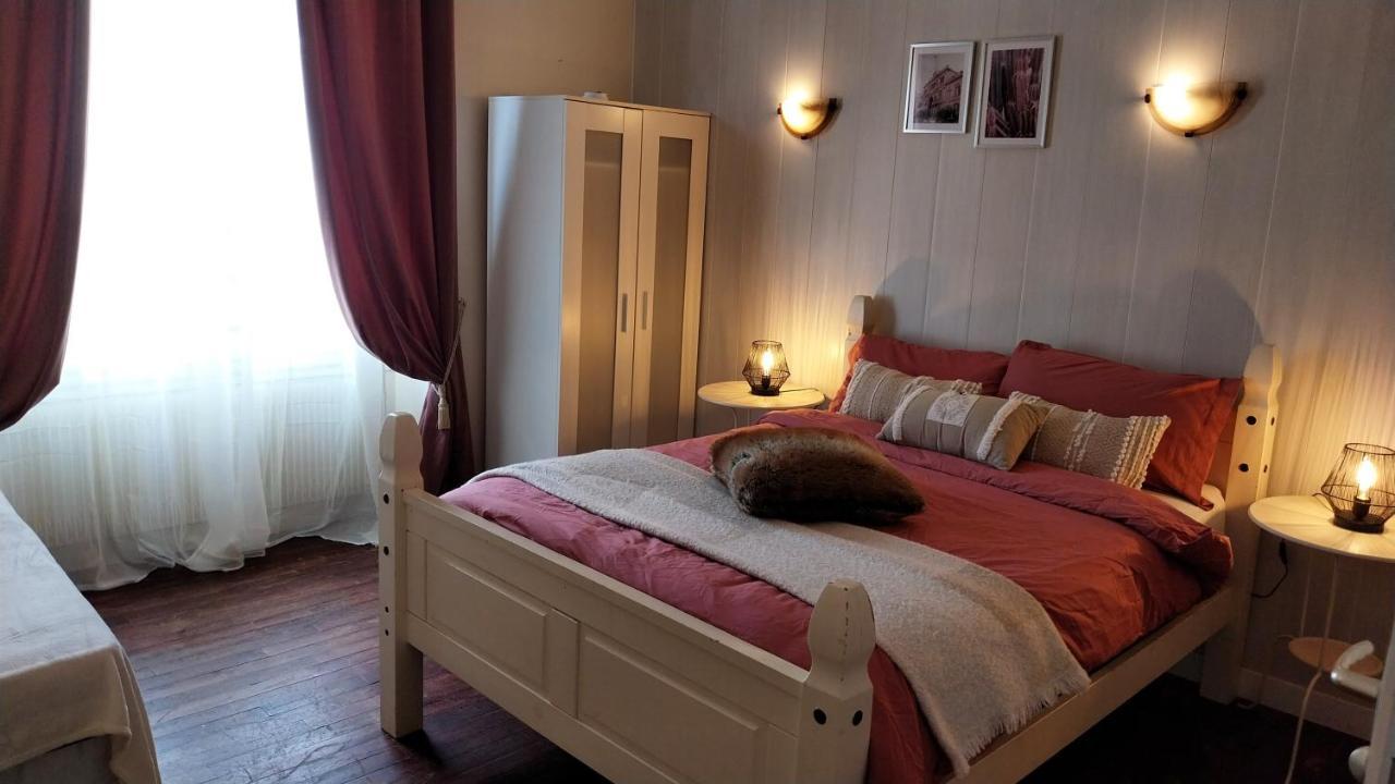 Le 7 Pompadour Otel Arnac-Pompadour Dış mekan fotoğraf